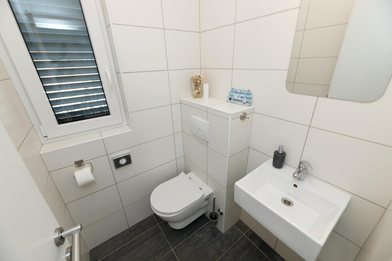Malo Ferienvilla Privlaka, Pool, Boje, Wi-Fi, Wallbox Privlaka  Eksteriør billede