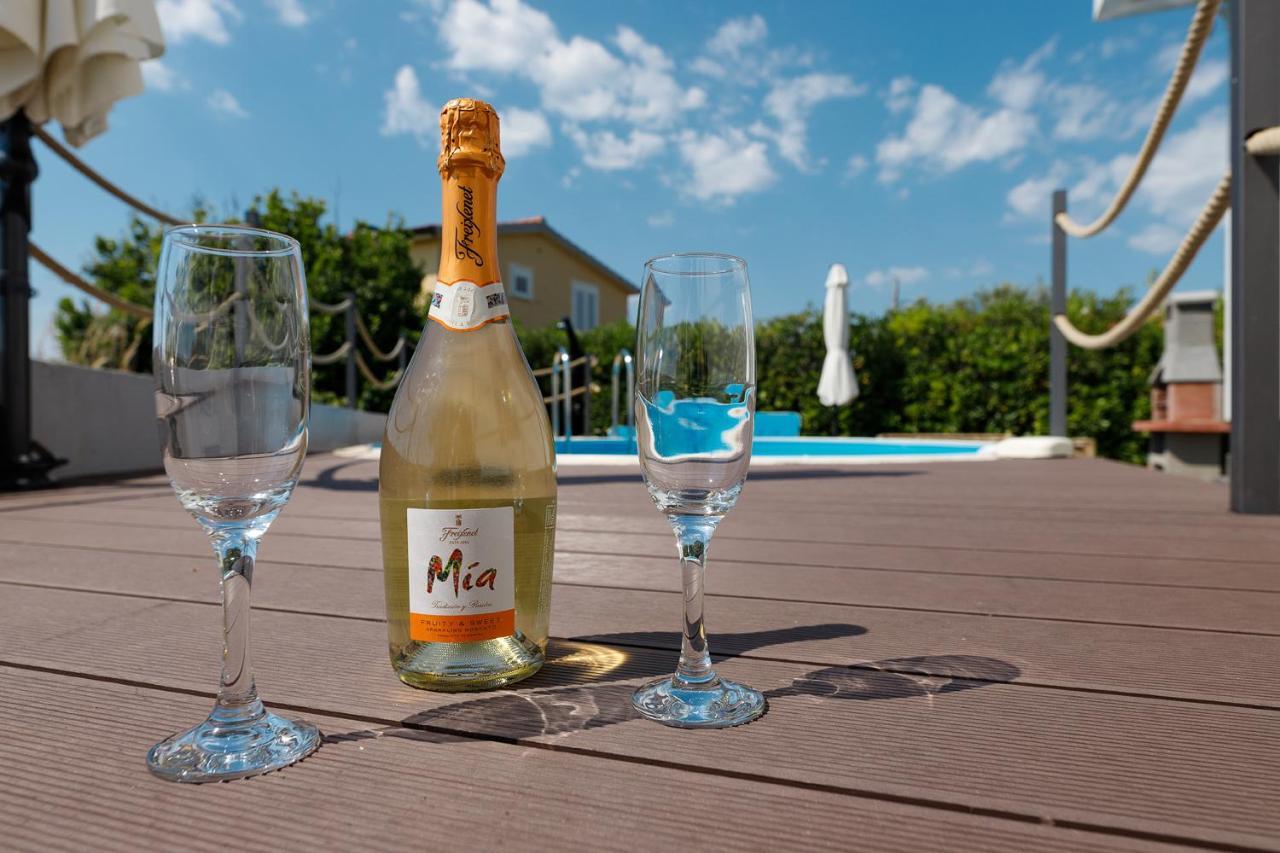 Malo Ferienvilla Privlaka, Pool, Boje, Wi-Fi, Wallbox Privlaka  Eksteriør billede