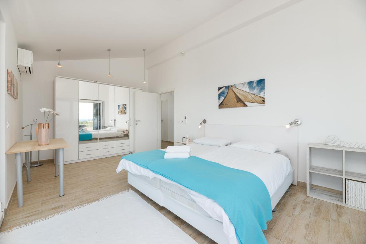 Malo Ferienvilla Privlaka, Pool, Boje, Wi-Fi, Wallbox Privlaka  Eksteriør billede