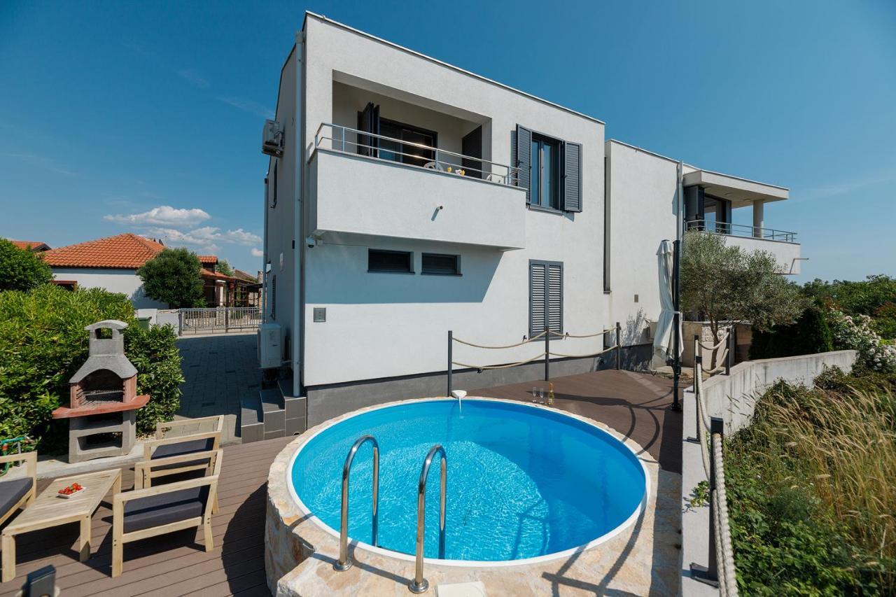 Malo Ferienvilla Privlaka, Pool, Boje, Wi-Fi, Wallbox Privlaka  Eksteriør billede